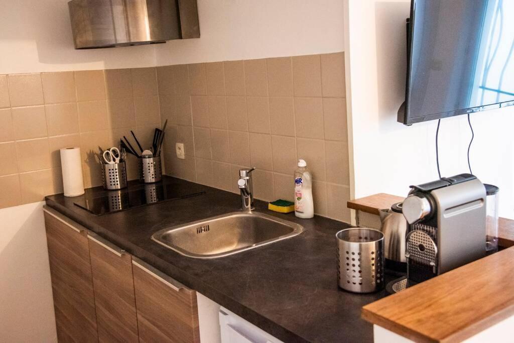 Appartement 2 Personnes, Place St Sauveur A 2Min Кан Екстер'єр фото